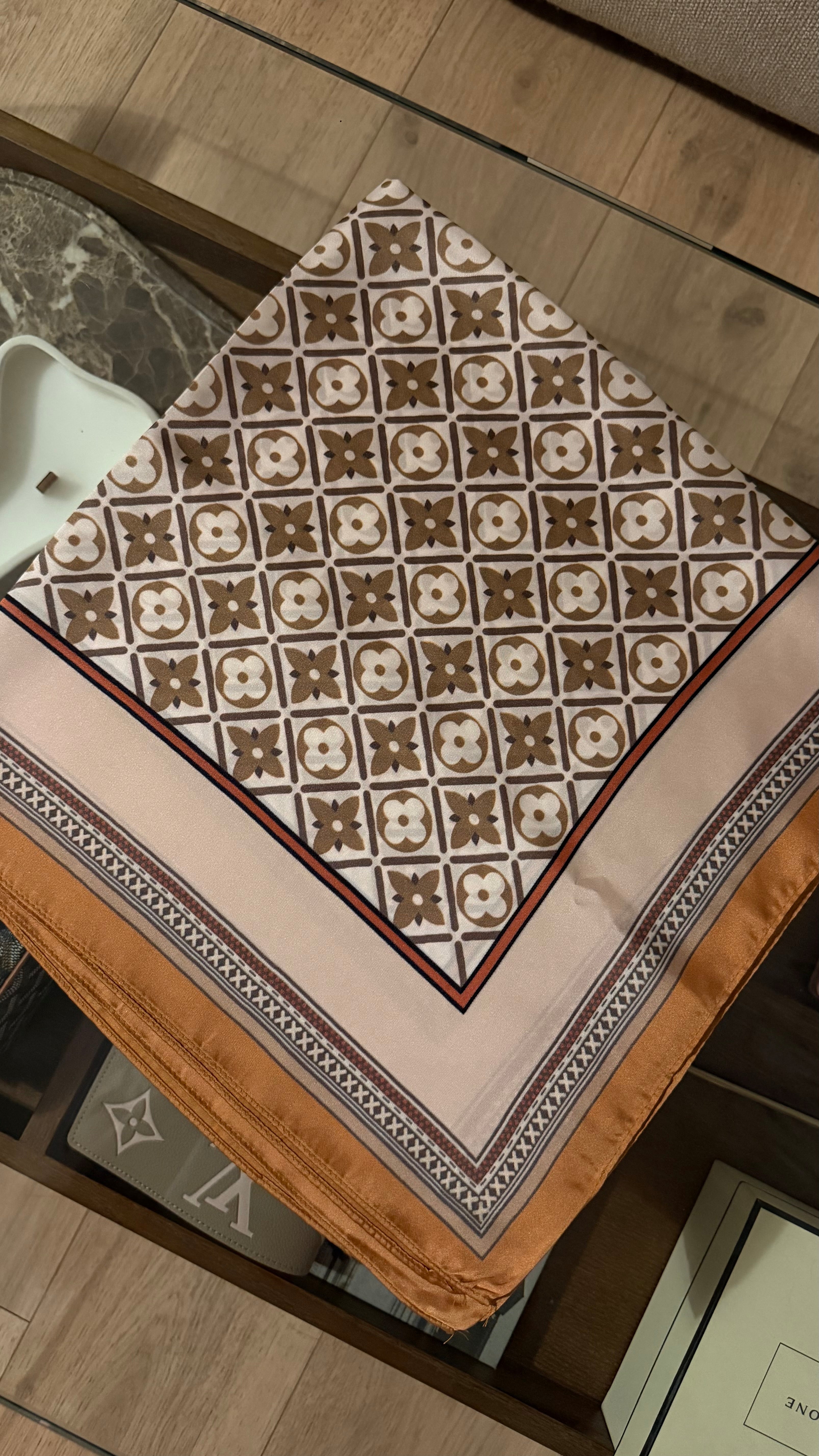 FOULARD