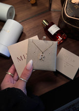 COLLIER HAILEY INITIALE