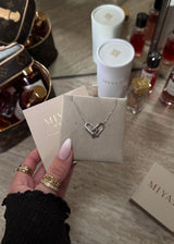 BRACELET CLOSER