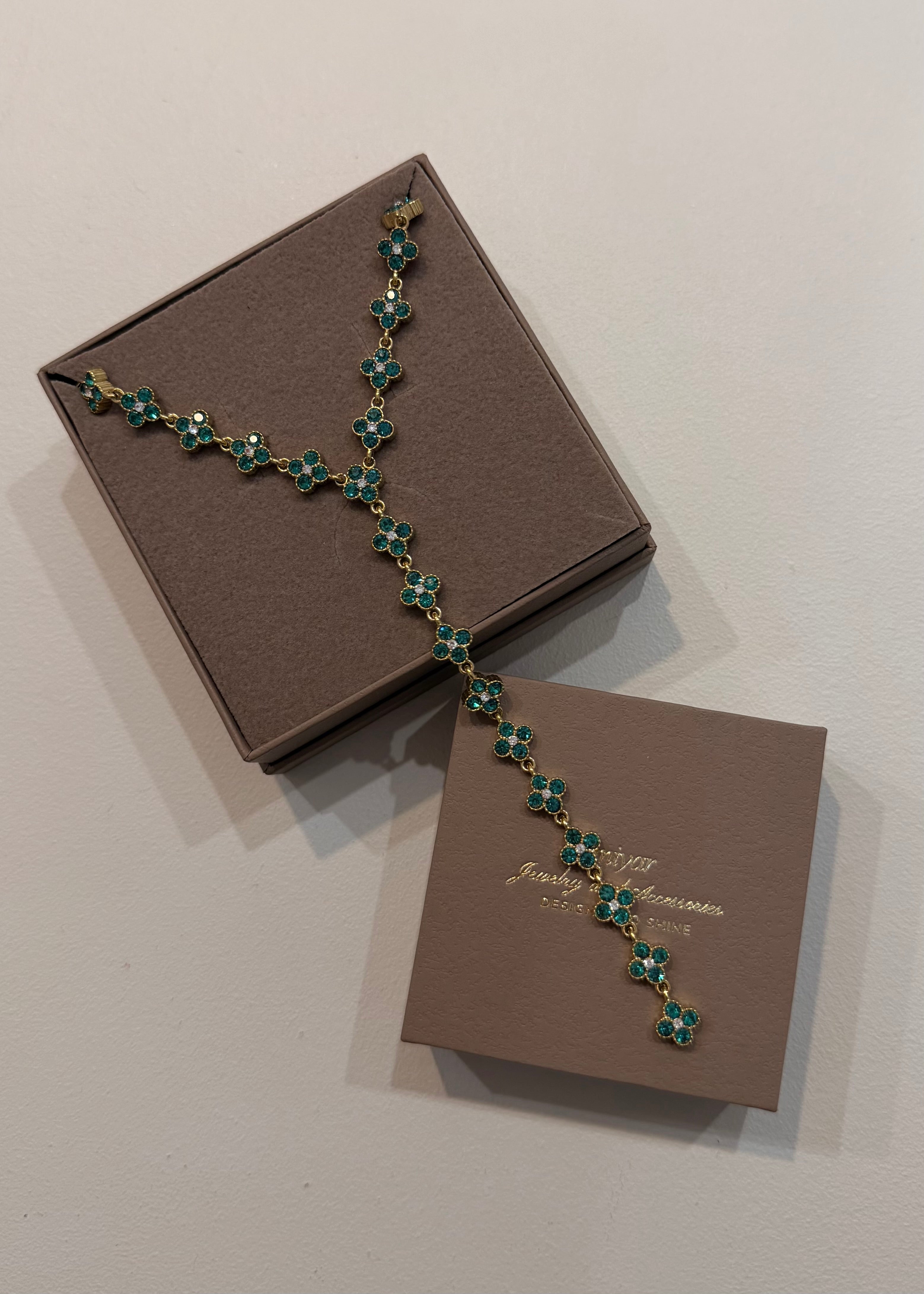 COLLIER JASMINE EMERAUDE